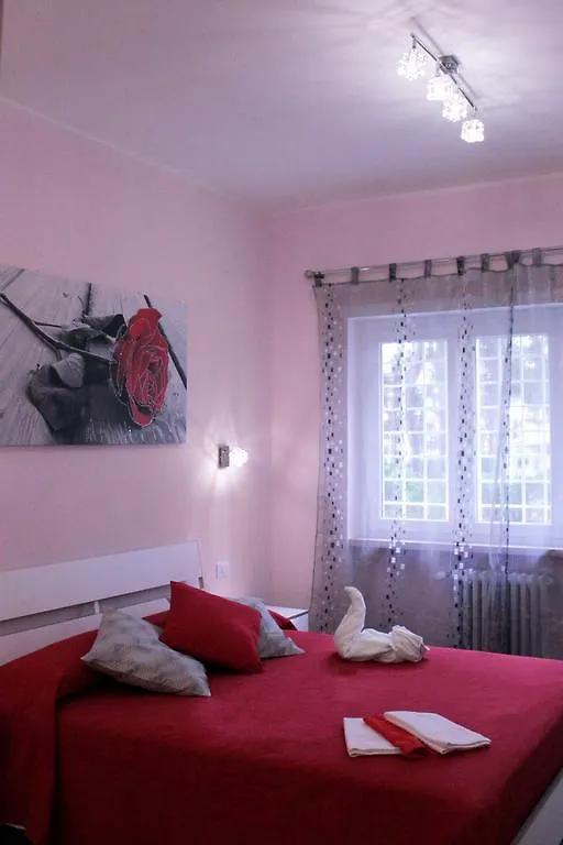 Konukevi Arcadia Domus Otel Roma